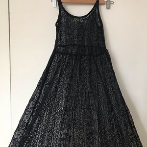 Lace see-through stretchable sleeveless dress